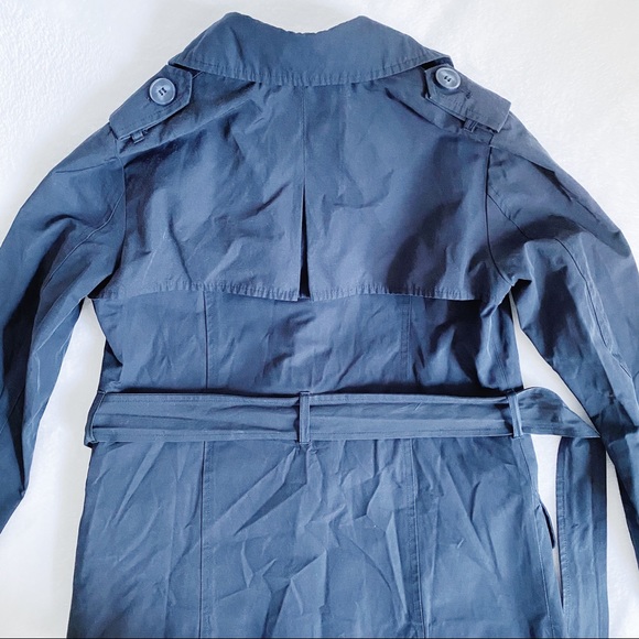 SOLD❌ Forever21 Navy Lightweight Belted Trench - Picture 4 of 10
